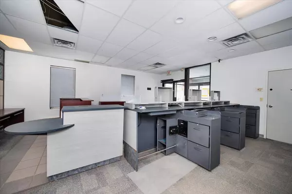 Brock, ON L0E 1E0,10 Cameron ST W