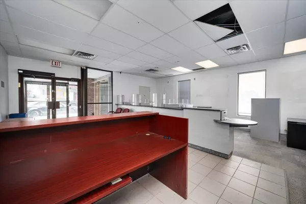 Brock, ON L0E 1E0,10 Cameron ST W