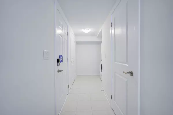 Markham, ON L3R 3X3,11 John Canning WAY