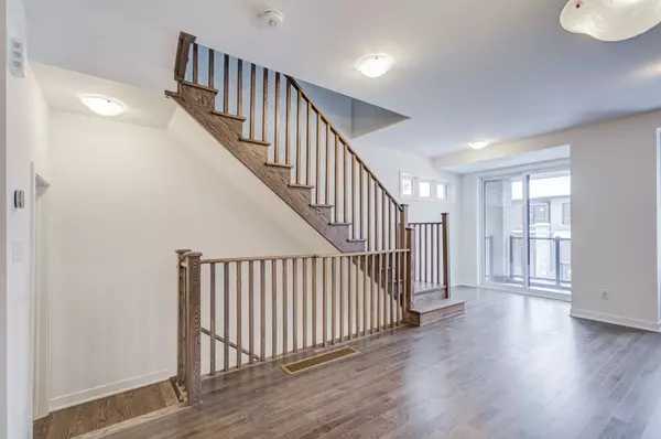 Markham, ON L3R 3X3,11 John Canning WAY