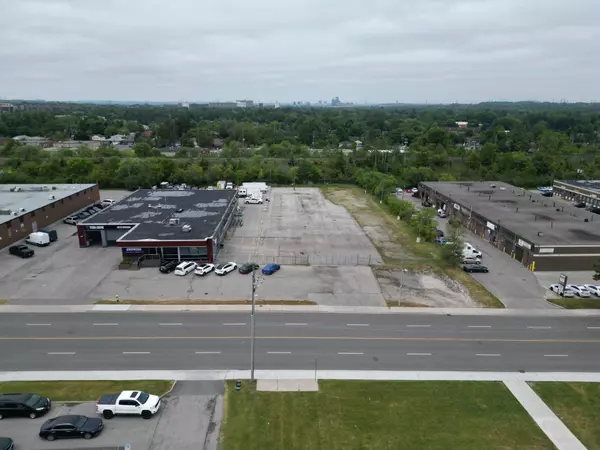 Markham, ON L3T 1L3,120 Doncaster AVE