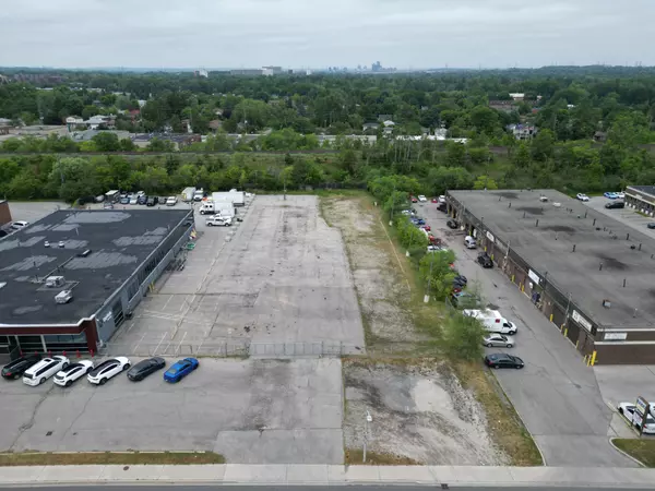 Markham, ON L3T 1L3,120 Doncaster AVE