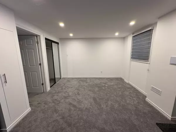 Vaughan, ON L6A 2K9,43 Parktree DR