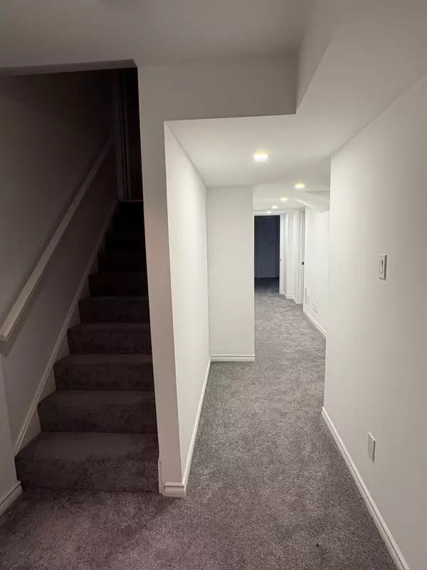 Vaughan, ON L6A 2K9,43 Parktree DR