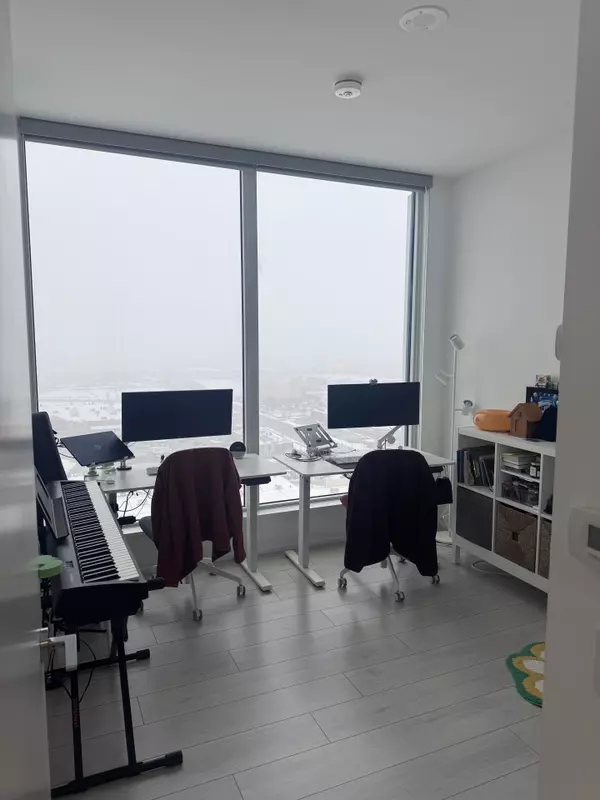 Vaughan, ON L4K 0J5,5 Buttermill AVE #2209