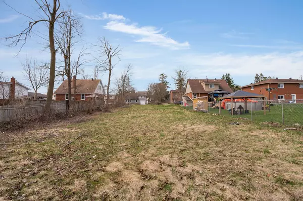 Barrie, ON L4M 3L7,147 Peel ST