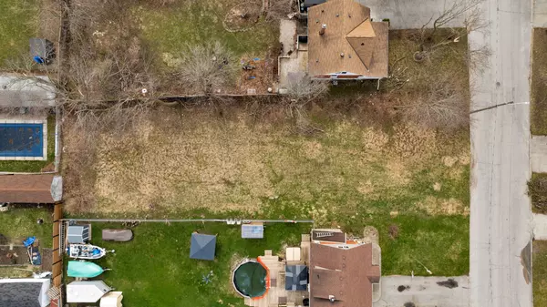 Barrie, ON L4M 3L7,147 Peel ST