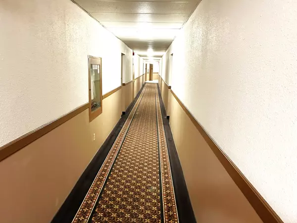 Mississauga, ON L4T 1B3,3577 Derry RD E #910