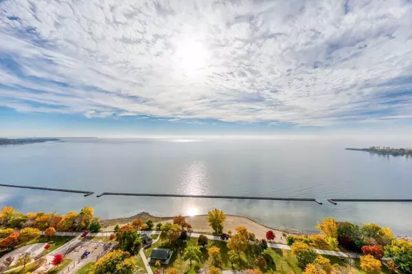 Toronto W01, ON M6S 1A1,1926 Lake Shore BLVD W #3208