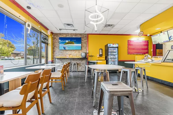 Toronto W05, ON M9L 2K5,2930 Islington AVE #3