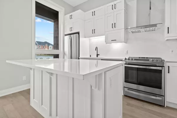 Oakville, ON L6M 0W6,3265 Carding Mill TRL #111