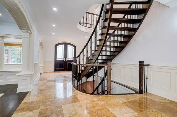 Mississauga, ON L5K 1T2,2334 Hammond RD