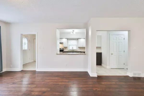 Mississauga, ON L5H 2H9,71 Mississauga RD N