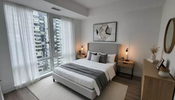 Mississauga, ON L5B 0C6,395 Square One DR #1009