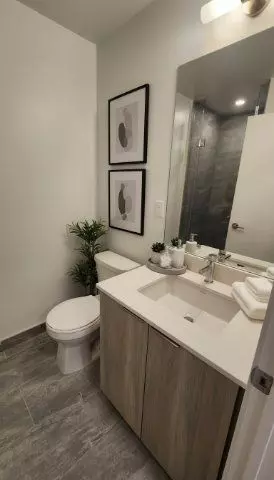 Mississauga, ON L5B 0C6,395 Square One DR #1009