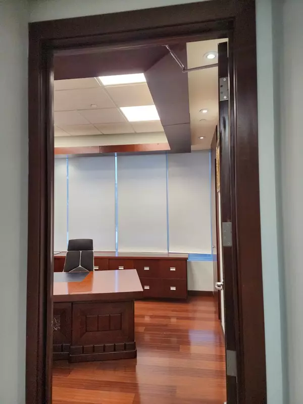 Toronto W10, ON M9W 0A2,7001 Steeles AVE W #18