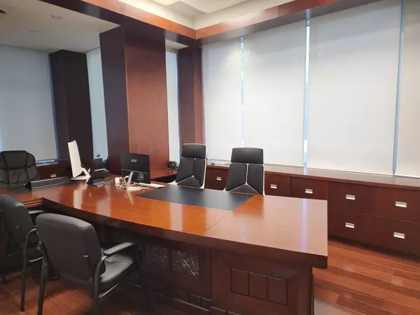 Toronto W10, ON M9W 0A2,7001 Steeles AVE W #18