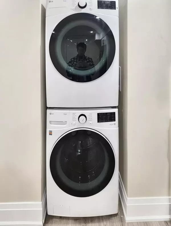 Toronto W04, ON M9N 3L2,24 Howbert DR