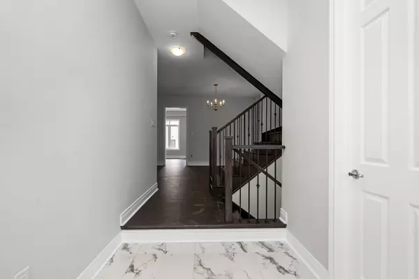 Brampton, ON L6R 4G2,20 Kessler DR