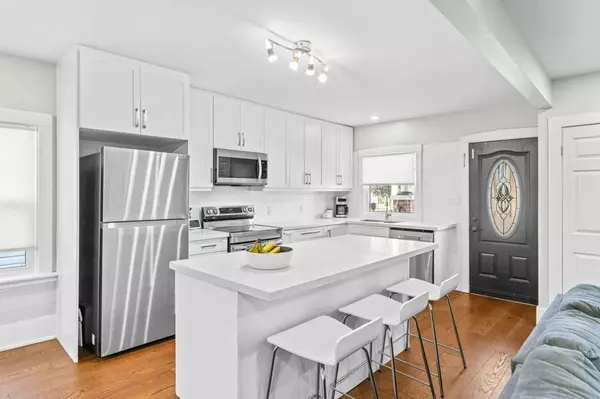 Hamilton, ON L8H 4E4,18 Park ROW N