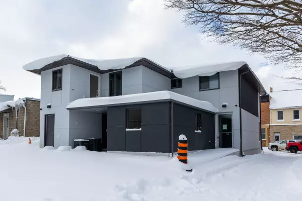 Arran-elderslie, ON N0G 2N0,413 Queen ST S #A