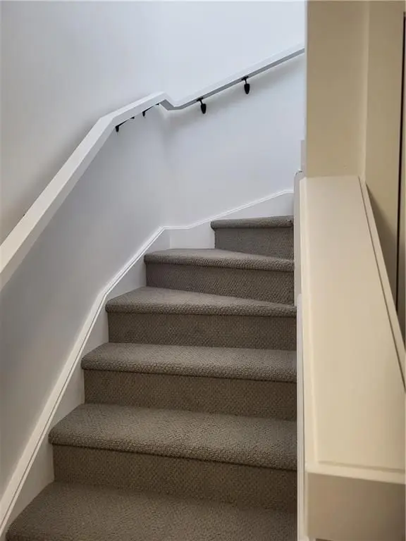 Waterloo, ON N2J 1A4,99 Rogers ST #41