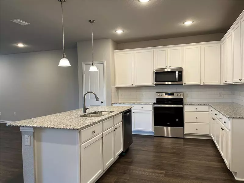 7436 Schooner Drive, Fort Worth, TX 76179