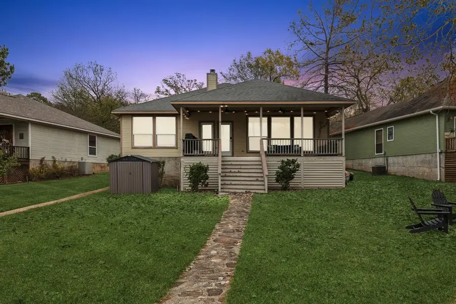 184 Oak Hills Drive, Mabank, TX 75156