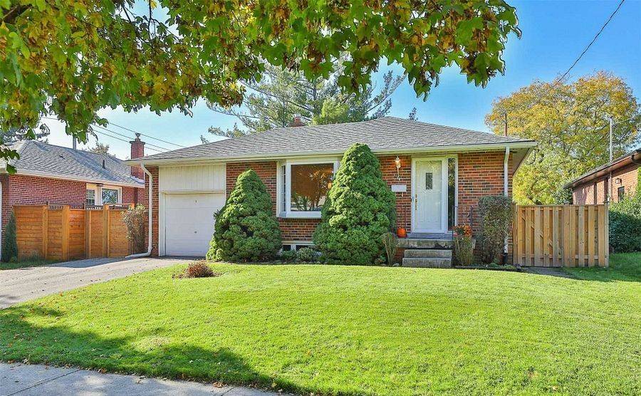 4 Beaver Bend CRES #Bsmt, Toronto W08, ON M9B 5P8