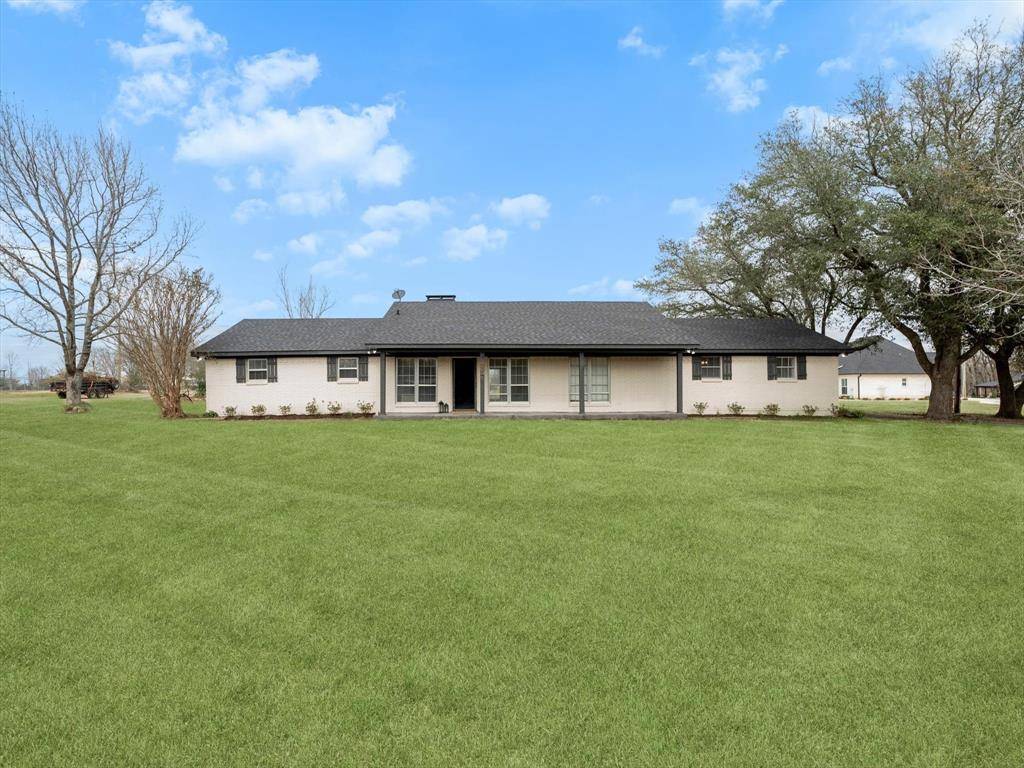 205 Westshore Drive, Wills Point, TX 75169