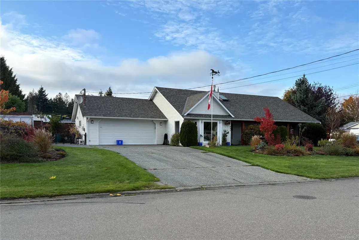 Parksville, BC V9P 2M1,697 Woodburn St