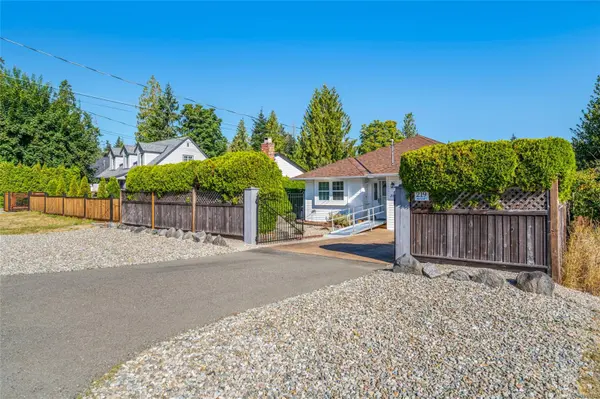 Qualicum Beach, BC V9K 1S1,219 Sixth Ave W