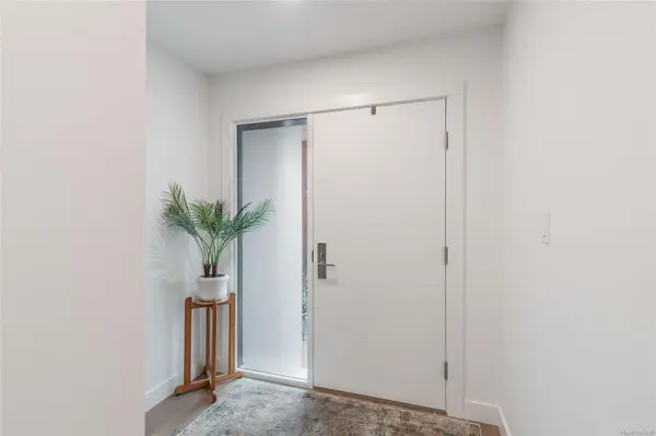 Qualicum Beach, BC V9K 1H1,180 First Ave W #8