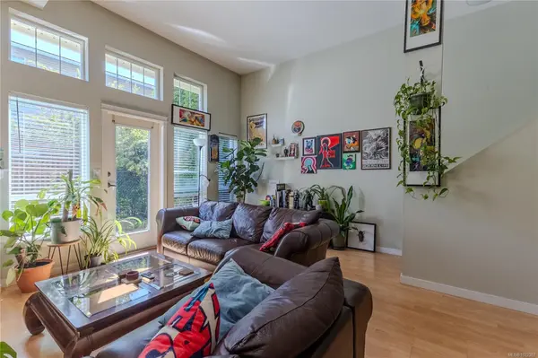 Victoria, BC V8T 5L4,1019 North Park St #20