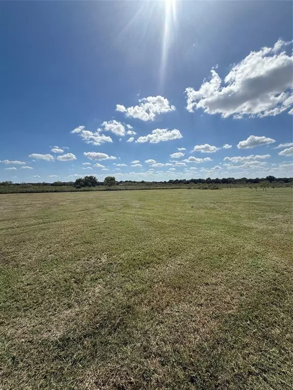 Barry, TX 75102,6032 NW County Road 1300
