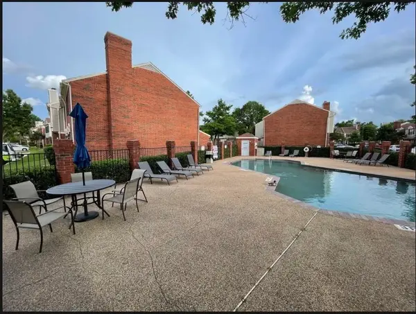 Coppell, TX 75019,232 Samuel Boulevard #02