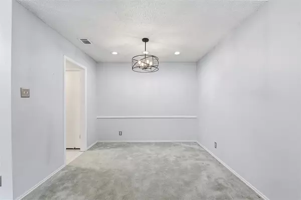 Euless, TX 76039,1611 Willow Lane