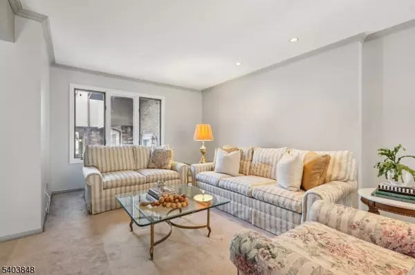 Clifton City, NJ 07014,70 River Rd #C3