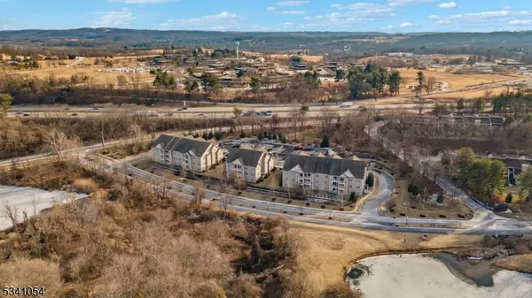 Clinton Town, NJ 08809,15 Park Drive #15