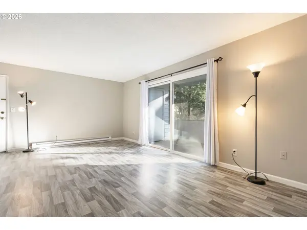 Sherwood, OR 97140,16718 SW GLENEAGLE DR #H57