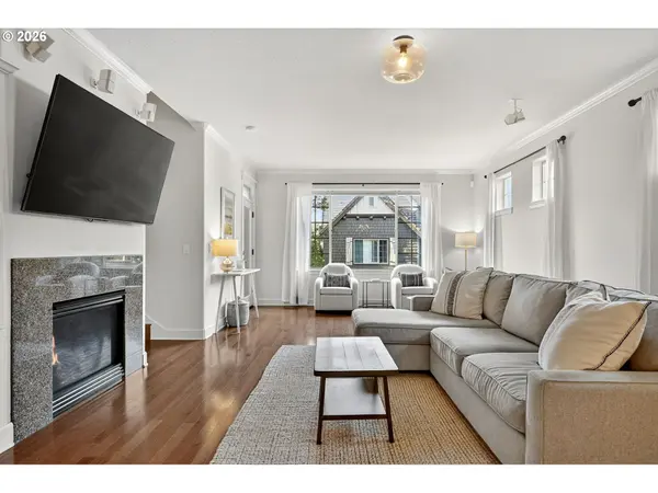 Portland, OR 97229,2064 NW VILLAGE CIR #44