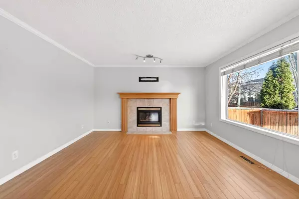 Calgary, AB T3K 4T6,169 Harvest Grove Close NE