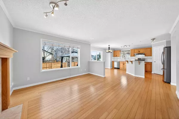 Calgary, AB T3K 4T6,169 Harvest Grove Close NE