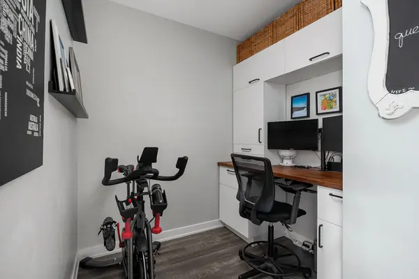 Toronto C01, ON M6J 0G4,106 Dovercourt RD #301