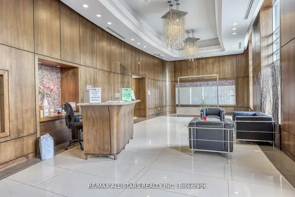 Toronto C13, ON M3A 0A1,18 Valley Woods RD S #GPH1