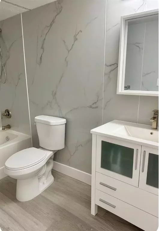 Hallandale Beach, FL 33009,800 Parkview Dr #725