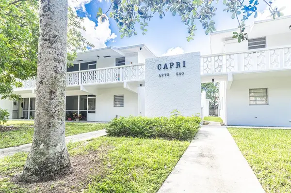 540 N Luna Ct #2, Hollywood, FL 33021