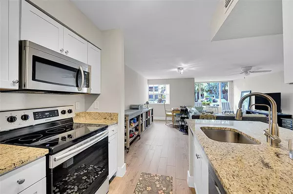 Oakland Park, FL 33309,2841 N Oakland Forest Dr #106