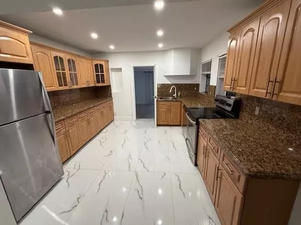 Pompano Beach, FL 33060,224 NE 18th Ave