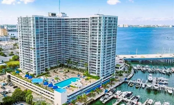 North Bay Village, FL 33141,7601 E Treasure Dr #1524